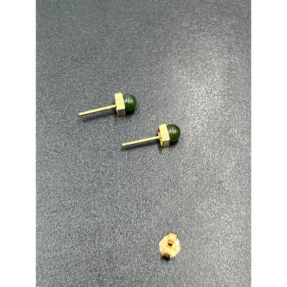 Designer Signed 14k Yellow Gold Green Round Ball Stud Pierced Earrings - Picture 5 of 10